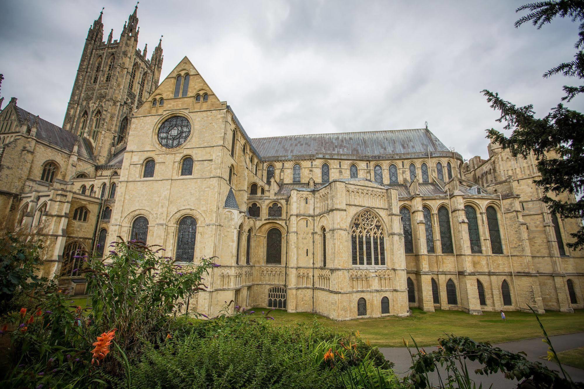 Canterbury Cathedral Lodge ภายนอก รูปภาพ