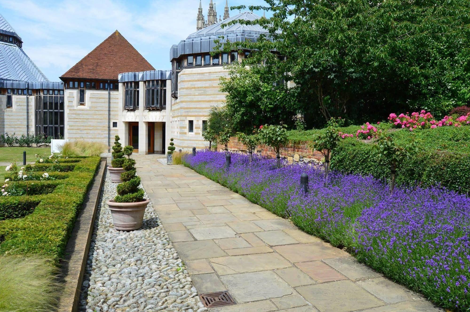Canterbury Cathedral Lodge ภายนอก รูปภาพ